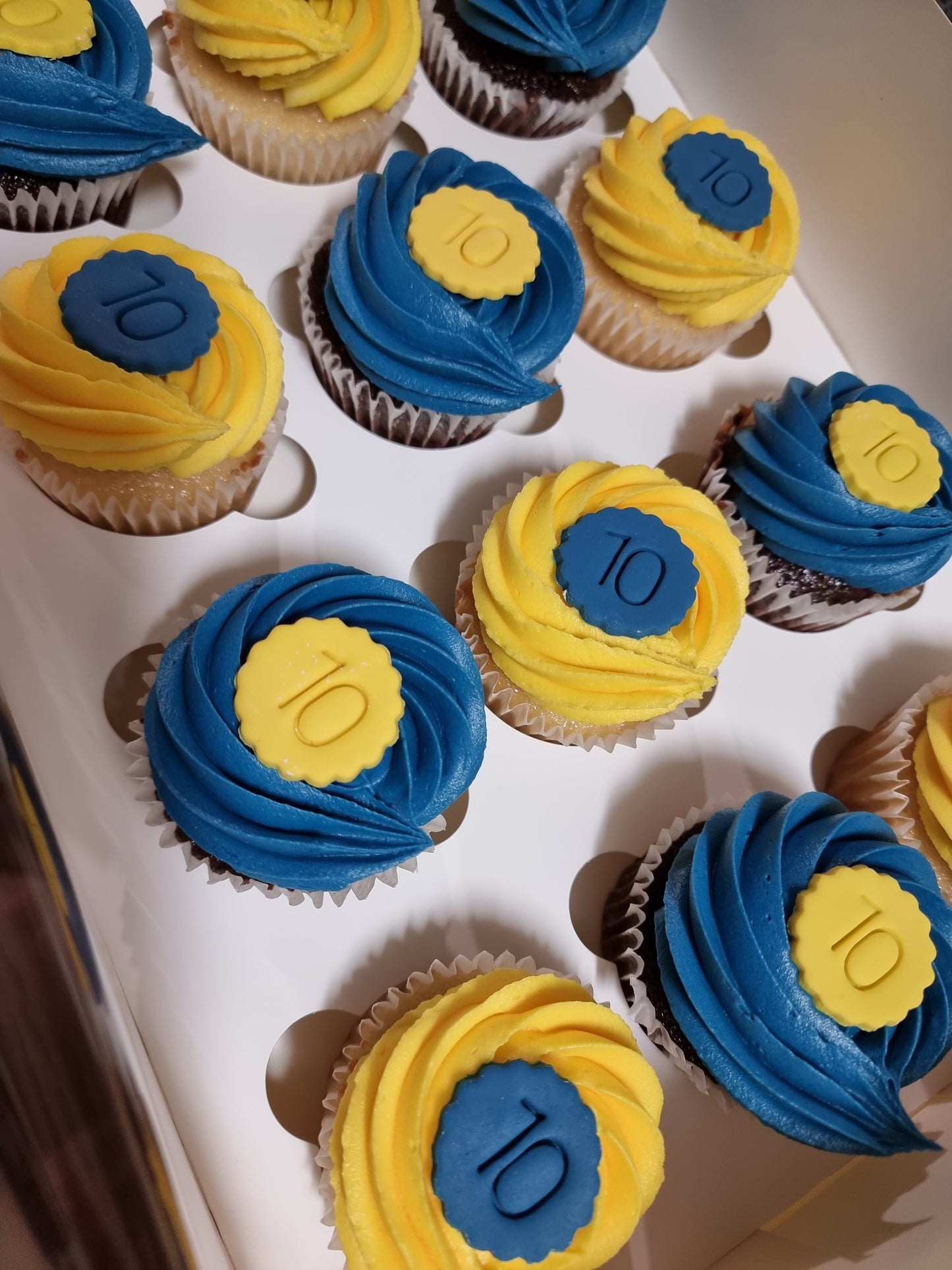 Fondant Embossed Cupcakes